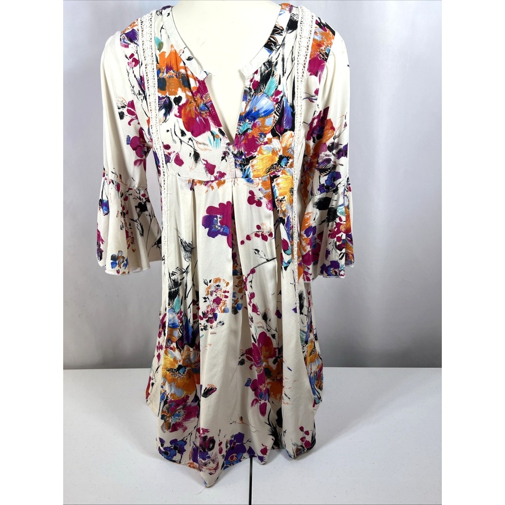 Umgee Floral Watercolor Woman's Baby Doll Short Dress Crocheted Trim Size Small